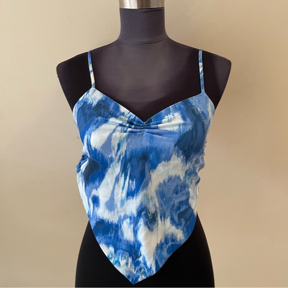 Stylish Blue and White Women's Tie Dye Asymmetrical Top